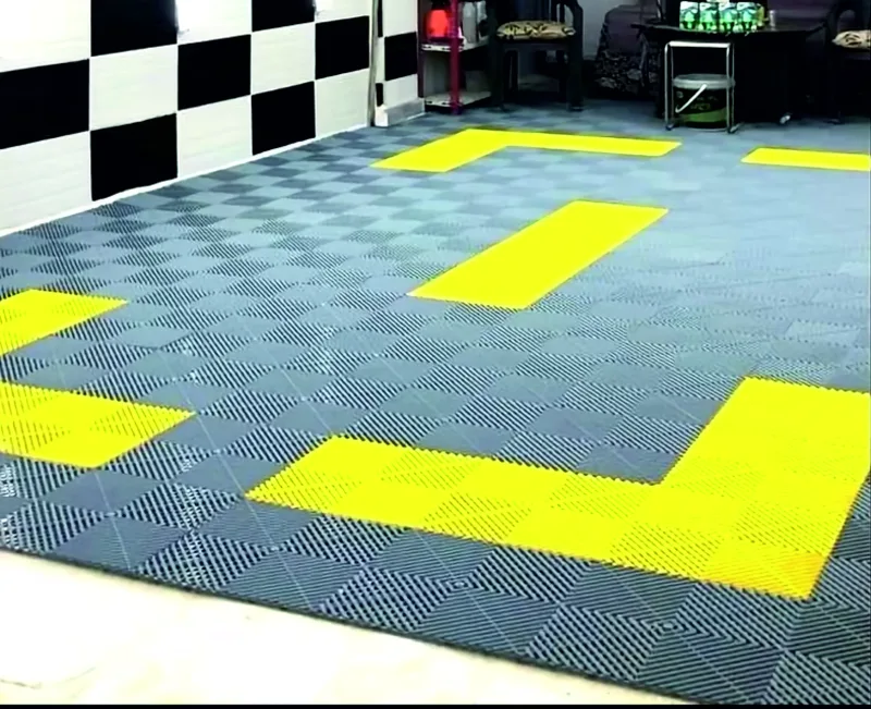 Karma Plastik yer karosu